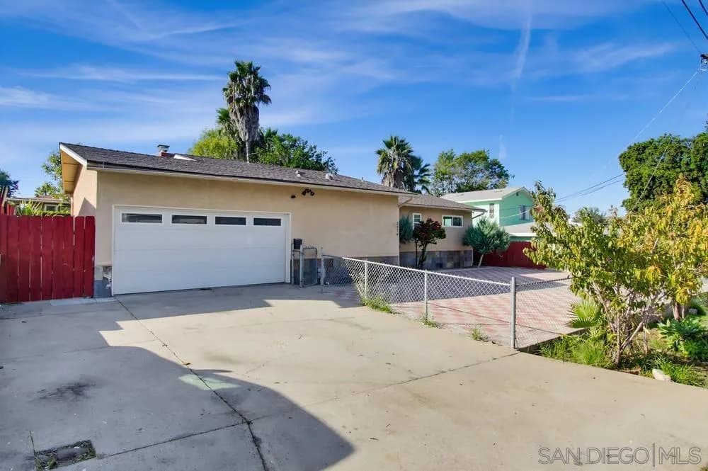 2574 Crestline Dr additional view